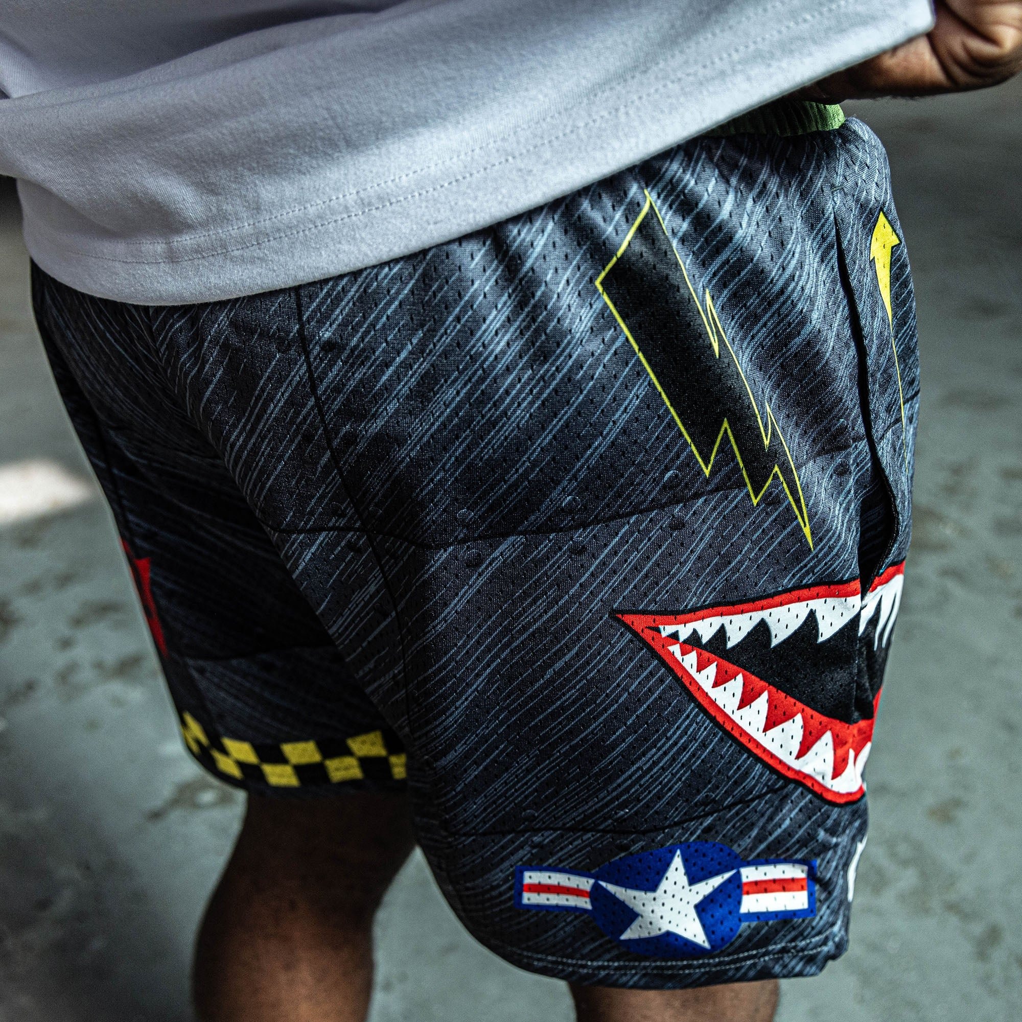 Unit 101 Mesh Shorts - Shark Teeth Graphics, Checkered Pattern, 5" Inseam